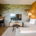 L'instant Douceur - Parking Gratuit Prive - Terrasse Exterieure - Commerces A Proximite - Proche Colmar