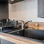 L'instant Douceur - Parking Gratuit Prive - Terrasse Exterieure - Commerces A Proximite - Proche Colmar *