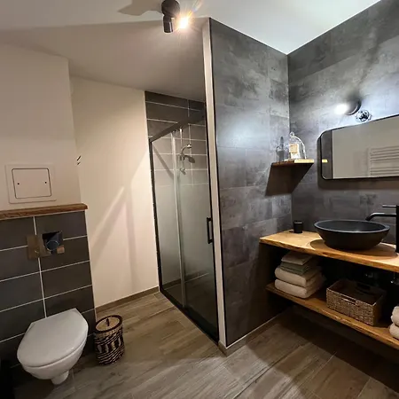 Lägenhet L'instant Douceur - Parking Gratuit Prive - Terrasse Exterieure - Commerces A Proximite - Proche Colmar